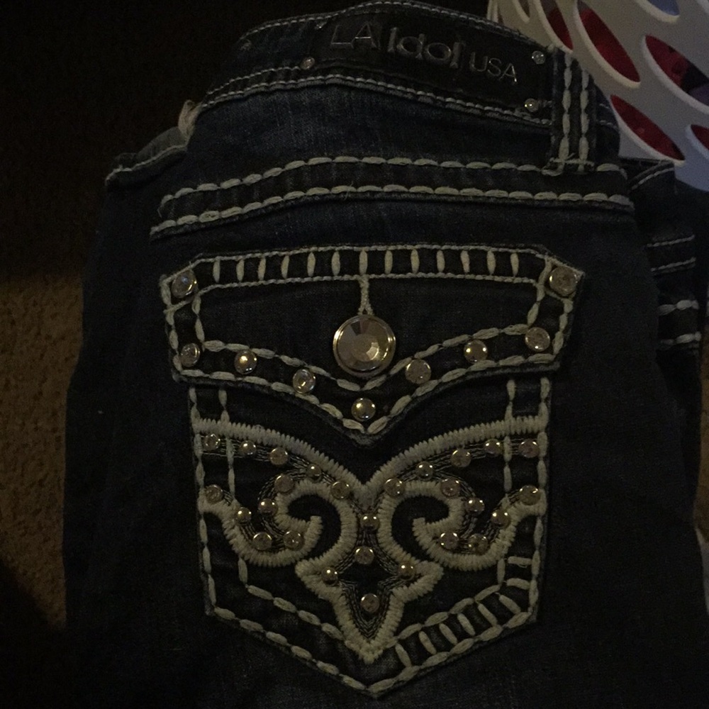 Super cute jeans!
